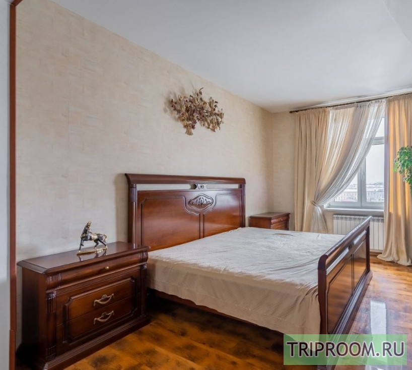 7-я линия В.О. д. 34, 4-комнатная квартира в Санкт-Петербурге посуточно ...