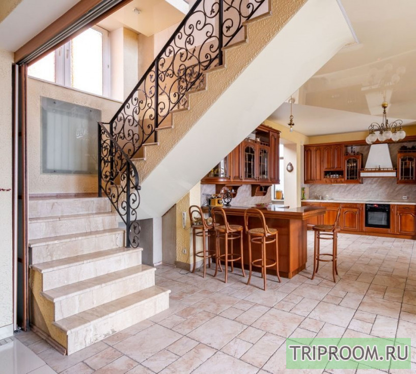 7-я линия В.О. д. 34, 4-комнатная квартира в Санкт-Петербурге посуточно ...